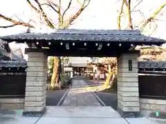 蓮華寺の山門