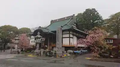 法華寺の本殿・本堂