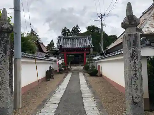 相応寺の山門・神門