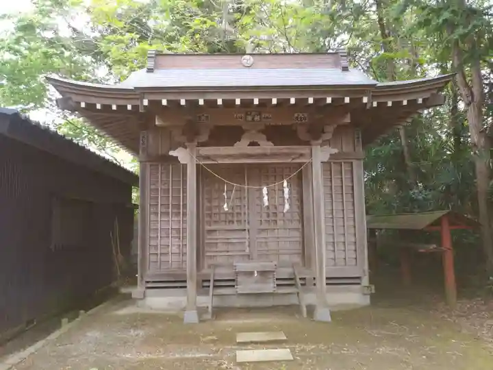 三柱神社の本殿・本堂