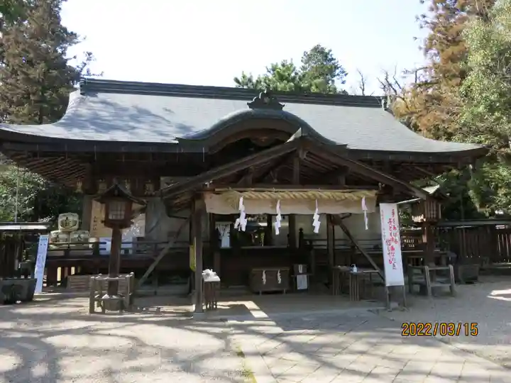大和神社の本殿・本堂
