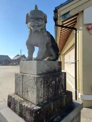 三河一色諏訪神社の狛犬