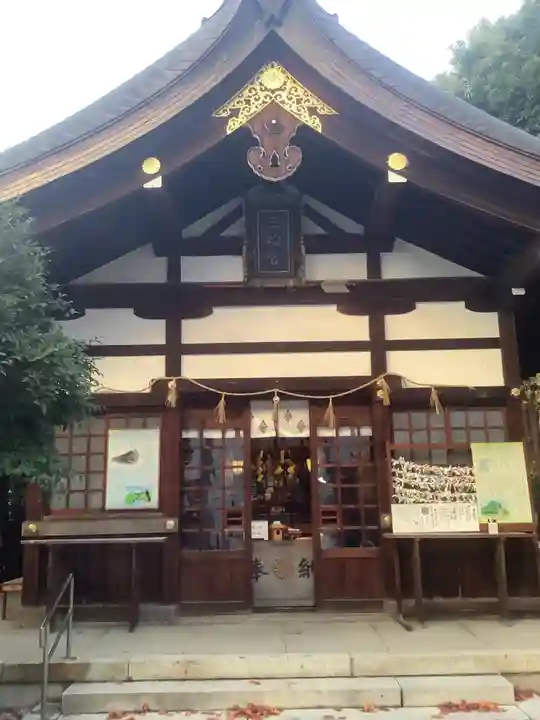 三輪神社の本殿・本堂