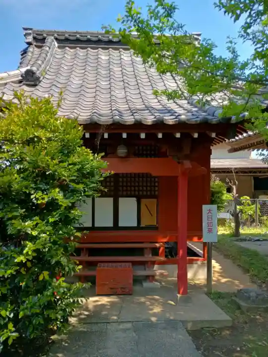布施薬師堂の{uncategorized: "未分類", other: "その他", undefined: "問題あり", building: "その他建物", grave: "お墓", sacred_gate: "鳥居", guardian: "狛犬", statue: "像", buddha: "仏像", history: "歴史", nature: "自然", garden: "庭園", animal: "動物", pagoda: "塔", temizu: "手水舎", mountain_gate: "山門・神門", sanctuary: "本殿・本堂", subordinate: "末社・摂社", art: "芸術", scenery: "景色", jizo: "地蔵", ema: "絵馬", goshuin: "御朱印", omikuji: "おみくじ", items: "授与品その他", amulet: "お守り", goshuincho: "御朱印帳", eats: "食事", festival: "お祭り", votive_dance: "神楽", shichigosan: "七五三参", wedding: "結婚式", experience: "体験その他", initially: "初詣", around: "周辺", anti_infection: "感染症対策"}