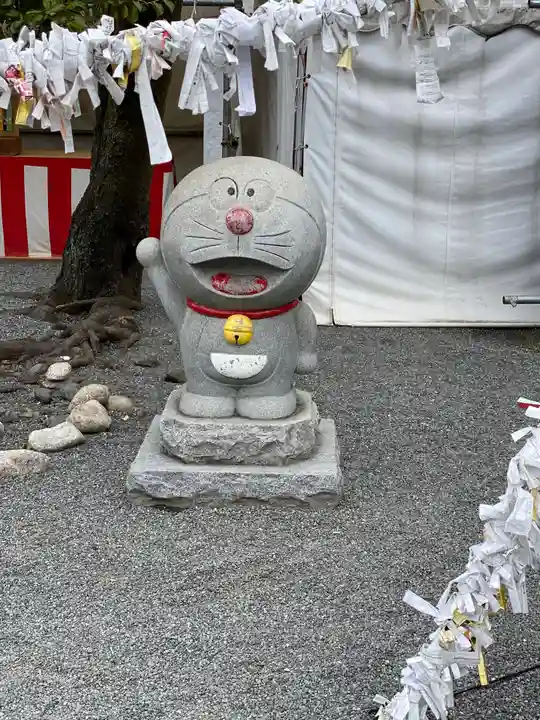 富知六所浅間神社の狛犬