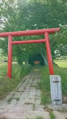 堰上明神社の鳥居