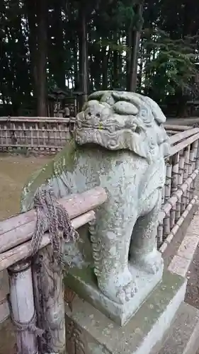 日高神社の狛犬