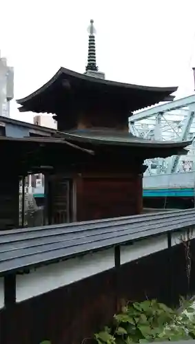 雨寶院の本殿・本堂