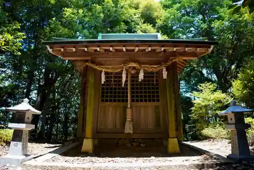 降松神社の本殿