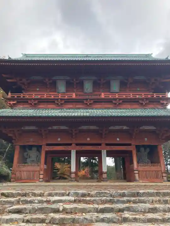 女人堂の山門・神門