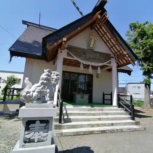 三里塚神社の本殿