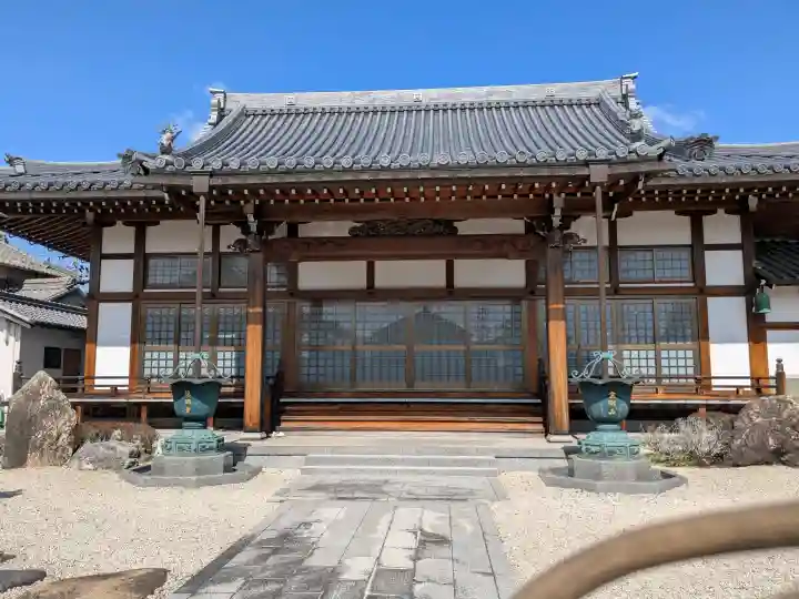 龍洞寺の{uncategorized: "未分類", other: "その他", undefined: "問題あり", building: "その他建物", grave: "お墓", sacred_gate: "鳥居", guardian: "狛犬", statue: "像", buddha: "仏像", history: "歴史", nature: "自然", garden: "庭園", animal: "動物", pagoda: "塔", temizu: "手水舎", mountain_gate: "山門・神門", sanctuary: "本殿・本堂", subordinate: "末社・摂社", art: "芸術", scenery: "景色", jizo: "地蔵", ema: "絵馬", goshuin: "御朱印", omikuji: "おみくじ", items: "授与品その他", amulet: "お守り", goshuincho: "御朱印帳", eats: "食事", festival: "お祭り", votive_dance: "神楽", shichigosan: "七五三参", wedding: "結婚式", experience: "体験その他", initially: "初詣", around: "周辺", anti_infection: "感染症対策"}