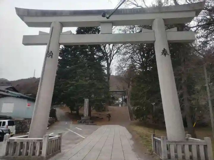 諏訪大社上社前宮(長野県)