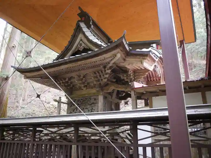 軍刀利神社の本殿・本堂