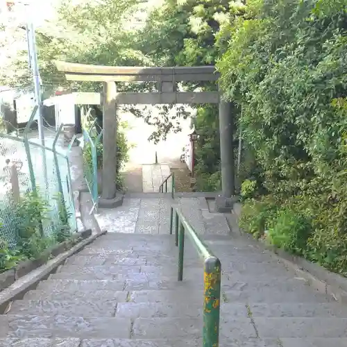 筑土八幡神社の鳥居