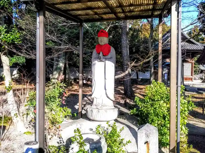 泉蔵教会(泉蔵寺)の地蔵