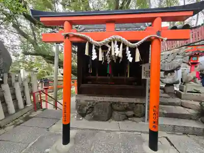 瓢箪山稲荷神社の{uncategorized: "未分類", other: "その他", undefined: "問題あり", building: "その他建物", grave: "お墓", sacred_gate: "鳥居", guardian: "狛犬", statue: "像", buddha: "仏像", history: "歴史", nature: "自然", garden: "庭園", animal: "動物", pagoda: "塔", temizu: "手水舎", mountain_gate: "山門・神門", sanctuary: "本殿・本堂", subordinate: "末社・摂社", art: "芸術", scenery: "景色", jizo: "地蔵", ema: "絵馬", goshuin: "御朱印", omikuji: "おみくじ", items: "授与品その他", amulet: "お守り", goshuincho: "御朱印帳", eats: "食事", festival: "お祭り", votive_dance: "神楽", shichigosan: "七五三参", wedding: "結婚式", experience: "体験その他", initially: "初詣", around: "周辺", anti_infection: "感染症対策"}
