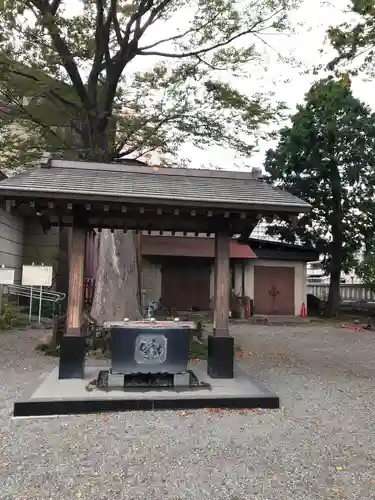 日野八坂神社の手水舎