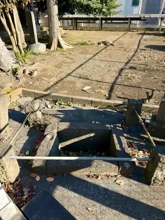 三王三柱神社の{uncategorized: "未分類", other: "その他", undefined: "問題あり", building: "その他建物", grave: "お墓", sacred_gate: "鳥居", guardian: "狛犬", statue: "像", buddha: "仏像", history: "歴史", nature: "自然", garden: "庭園", animal: "動物", pagoda: "塔", temizu: "手水舎", mountain_gate: "山門・神門", sanctuary: "本殿・本堂", subordinate: "末社・摂社", art: "芸術", scenery: "景色", jizo: "地蔵", ema: "絵馬", goshuin: "御朱印", omikuji: "おみくじ", items: "授与品その他", amulet: "お守り", goshuincho: "御朱印帳", eats: "食事", festival: "お祭り", votive_dance: "神楽", shichigosan: "七五三参", wedding: "結婚式", experience: "体験その他", initially: "初詣", around: "周辺", anti_infection: "感染症対策"}