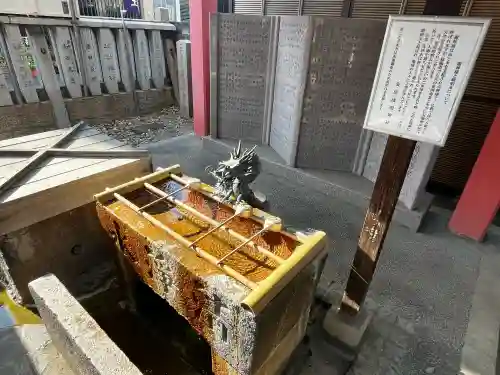 安倍晴明神社（阿倍王子神社境外末社）の{uncategorized: "未分類", other: "その他", undefined: "問題あり", building: "その他建物", grave: "お墓", sacred_gate: "鳥居", guardian: "狛犬", statue: "像", buddha: "仏像", history: "歴史", nature: "自然", garden: "庭園", animal: "動物", pagoda: "塔", temizu: "手水舎", mountain_gate: "山門・神門", sanctuary: "本殿・本堂", subordinate: "末社・摂社", art: "芸術", scenery: "景色", jizo: "地蔵", ema: "絵馬", goshuin: "御朱印", omikuji: "おみくじ", items: "授与品その他", amulet: "お守り", goshuincho: "御朱印帳", eats: "食事", festival: "お祭り", votive_dance: "神楽", shichigosan: "七五三参", wedding: "結婚式", experience: "体験その他", initially: "初詣", around: "周辺", anti_infection: "感染症対策"}