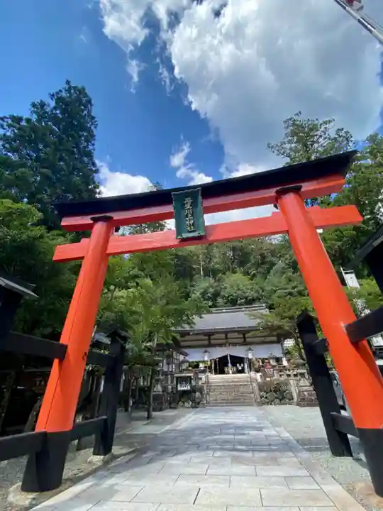 丹生川上神社(中社)(奈良県)