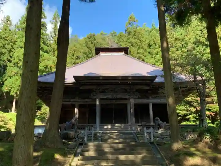 黒石寺の本殿・本堂