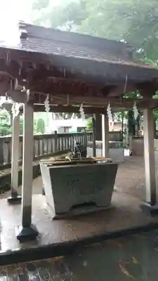 淺間神社（忍野八海）の手水舎