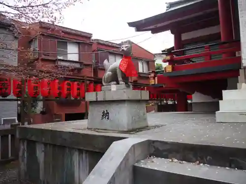 市谷亀岡八幡宮の狛犬