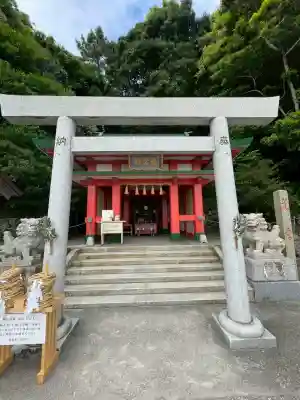 二見興玉神社の{uncategorized: "未分類", other: "その他", undefined: "問題あり", building: "その他建物", grave: "お墓", sacred_gate: "鳥居", guardian: "狛犬", statue: "像", buddha: "仏像", history: "歴史", nature: "自然", garden: "庭園", animal: "動物", pagoda: "塔", temizu: "手水舎", mountain_gate: "山門・神門", sanctuary: "本殿・本堂", subordinate: "末社・摂社", art: "芸術", scenery: "景色", jizo: "地蔵", ema: "絵馬", goshuin: "御朱印", omikuji: "おみくじ", items: "授与品その他", amulet: "お守り", goshuincho: "御朱印帳", eats: "食事", festival: "お祭り", votive_dance: "神楽", shichigosan: "七五三参", wedding: "結婚式", experience: "体験その他", initially: "初詣", around: "周辺", anti_infection: "感染症対策"}