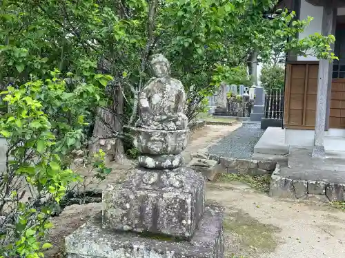 西蓮寺の{uncategorized: "未分類", other: "その他", undefined: "問題あり", building: "その他建物", grave: "お墓", sacred_gate: "鳥居", guardian: "狛犬", statue: "像", buddha: "仏像", history: "歴史", nature: "自然", garden: "庭園", animal: "動物", pagoda: "塔", temizu: "手水舎", mountain_gate: "山門・神門", sanctuary: "本殿・本堂", subordinate: "末社・摂社", art: "芸術", scenery: "景色", jizo: "地蔵", ema: "絵馬", goshuin: "御朱印", omikuji: "おみくじ", items: "授与品その他", amulet: "お守り", goshuincho: "御朱印帳", eats: "食事", festival: "お祭り", votive_dance: "神楽", shichigosan: "七五三参", wedding: "結婚式", experience: "体験その他", initially: "初詣", around: "周辺", anti_infection: "感染症対策"}