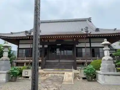 長存寺の本殿・本堂