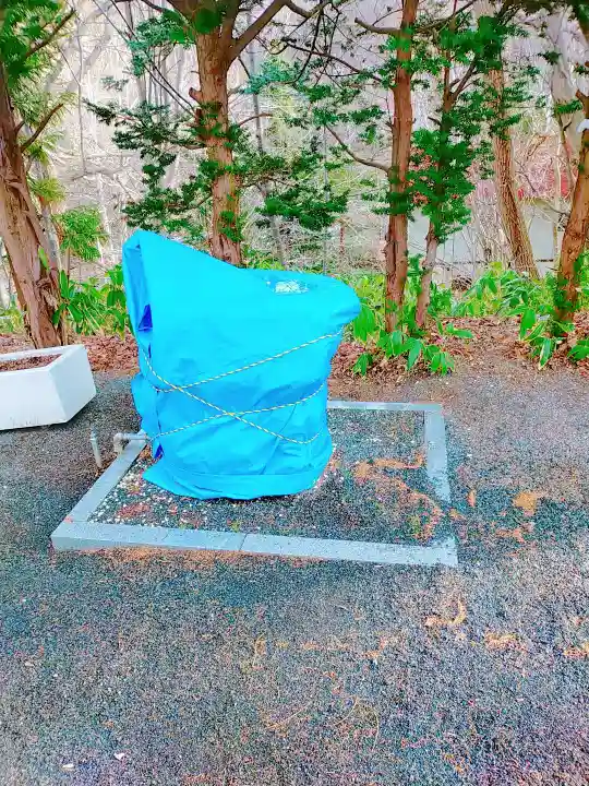 円山西町神社の手水舎