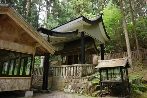 根道神社の本殿