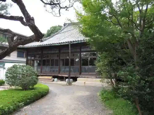 良正院の本殿・本堂