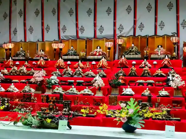 座間神社の{uncategorized: "未分類", other: "その他", undefined: "問題あり", building: "その他建物", grave: "お墓", sacred_gate: "鳥居", guardian: "狛犬", statue: "像", buddha: "仏像", history: "歴史", nature: "自然", garden: "庭園", animal: "動物", pagoda: "塔", temizu: "手水舎", mountain_gate: "山門・神門", sanctuary: "本殿・本堂", subordinate: "末社・摂社", art: "芸術", scenery: "景色", jizo: "地蔵", ema: "絵馬", goshuin: "御朱印", omikuji: "おみくじ", items: "授与品その他", amulet: "お守り", goshuincho: "御朱印帳", eats: "食事", festival: "お祭り", votive_dance: "神楽", shichigosan: "七五三参", wedding: "結婚式", experience: "体験その他", initially: "初詣", around: "周辺", anti_infection: "感染症対策"}