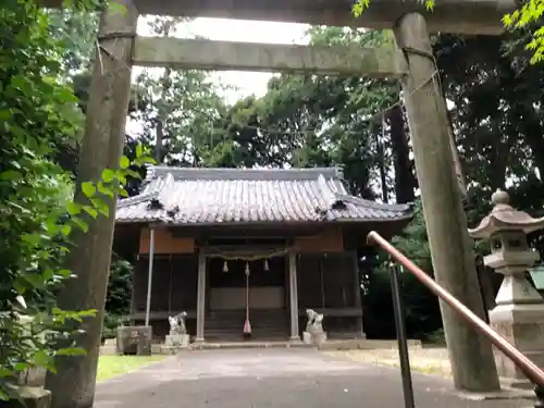 利神社の本殿