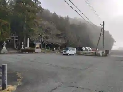 泉岡一言神社の{uncategorized: "未分類", other: "その他", undefined: "問題あり", building: "その他建物", grave: "お墓", sacred_gate: "鳥居", guardian: "狛犬", statue: "像", buddha: "仏像", history: "歴史", nature: "自然", garden: "庭園", animal: "動物", pagoda: "塔", temizu: "手水舎", mountain_gate: "山門・神門", sanctuary: "本殿・本堂", subordinate: "末社・摂社", art: "芸術", scenery: "景色", jizo: "地蔵", ema: "絵馬", goshuin: "御朱印", omikuji: "おみくじ", items: "授与品その他", amulet: "お守り", goshuincho: "御朱印帳", eats: "食事", festival: "お祭り", votive_dance: "神楽", shichigosan: "七五三参", wedding: "結婚式", experience: "体験その他", initially: "初詣", around: "周辺", anti_infection: "感染症対策"}