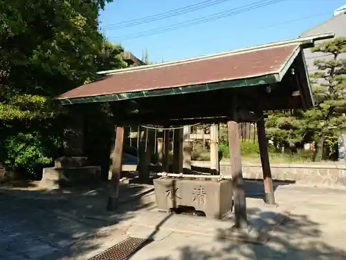 平坂熊野神社の手水舎