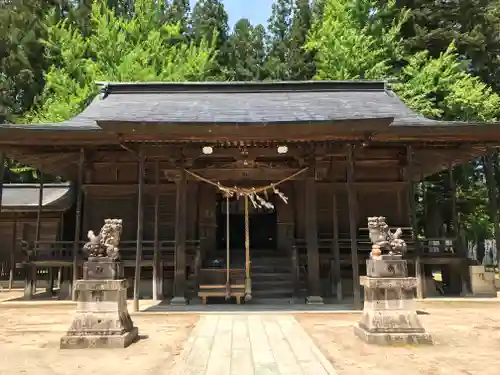 鮎貝八幡宮の本殿