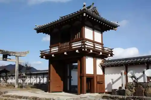 朝暉神社の山門