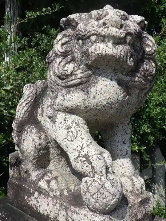 西院春日神社の狛犬