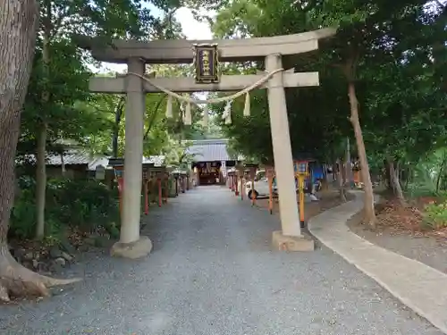 御殿山神社の鳥居