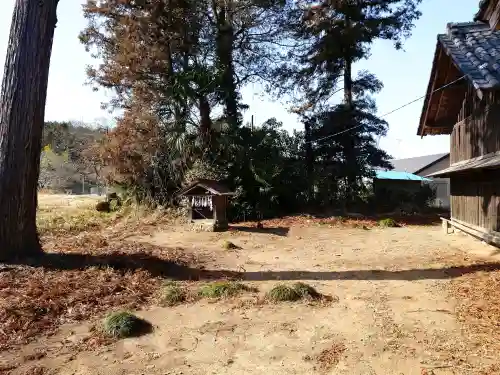 淡洲神社（土塩）の{uncategorized: "未分類", other: "その他", undefined: "問題あり", building: "その他建物", grave: "お墓", sacred_gate: "鳥居", guardian: "狛犬", statue: "像", buddha: "仏像", history: "歴史", nature: "自然", garden: "庭園", animal: "動物", pagoda: "塔", temizu: "手水舎", mountain_gate: "山門・神門", sanctuary: "本殿・本堂", subordinate: "末社・摂社", art: "芸術", scenery: "景色", jizo: "地蔵", ema: "絵馬", goshuin: "御朱印", omikuji: "おみくじ", items: "授与品その他", amulet: "お守り", goshuincho: "御朱印帳", eats: "食事", festival: "お祭り", votive_dance: "神楽", shichigosan: "七五三参", wedding: "結婚式", experience: "体験その他", initially: "初詣", around: "周辺", anti_infection: "感染症対策"}
