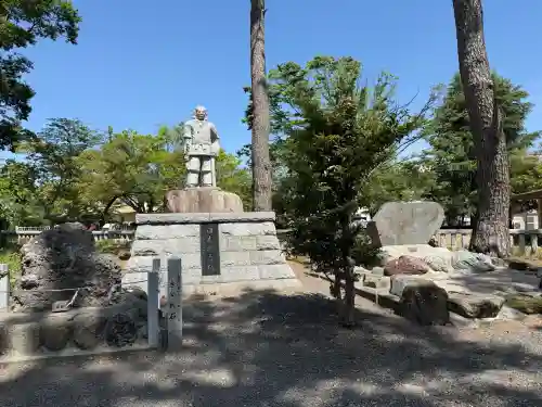 焼津神社の{uncategorized: "未分類", other: "その他", undefined: "問題あり", building: "その他建物", grave: "お墓", sacred_gate: "鳥居", guardian: "狛犬", statue: "像", buddha: "仏像", history: "歴史", nature: "自然", garden: "庭園", animal: "動物", pagoda: "塔", temizu: "手水舎", mountain_gate: "山門・神門", sanctuary: "本殿・本堂", subordinate: "末社・摂社", art: "芸術", scenery: "景色", jizo: "地蔵", ema: "絵馬", goshuin: "御朱印", omikuji: "おみくじ", items: "授与品その他", amulet: "お守り", goshuincho: "御朱印帳", eats: "食事", festival: "お祭り", votive_dance: "神楽", shichigosan: "七五三参", wedding: "結婚式", experience: "体験その他", initially: "初詣", around: "周辺", anti_infection: "感染症対策"}