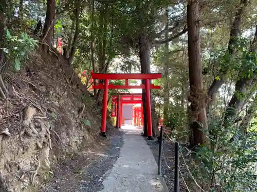 西宮稲荷の鳥居