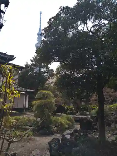 弘福寺の庭園