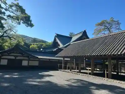伊勢神宮内宮（皇大神宮）の{uncategorized: "未分類", other: "その他", undefined: "問題あり", building: "その他建物", grave: "お墓", sacred_gate: "鳥居", guardian: "狛犬", statue: "像", buddha: "仏像", history: "歴史", nature: "自然", garden: "庭園", animal: "動物", pagoda: "塔", temizu: "手水舎", mountain_gate: "山門・神門", sanctuary: "本殿・本堂", subordinate: "末社・摂社", art: "芸術", scenery: "景色", jizo: "地蔵", ema: "絵馬", goshuin: "御朱印", omikuji: "おみくじ", items: "授与品その他", amulet: "お守り", goshuincho: "御朱印帳", eats: "食事", festival: "お祭り", votive_dance: "神楽", shichigosan: "七五三参", wedding: "結婚式", experience: "体験その他", initially: "初詣", around: "周辺", anti_infection: "感染症対策"}
