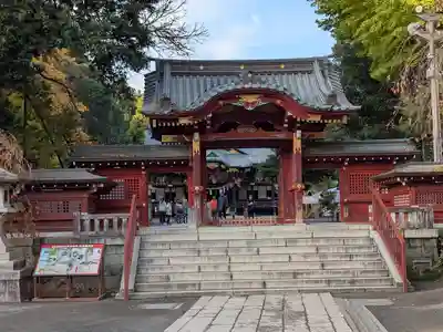 秩父神社の山門・神門