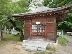 高尾神社の建物その他