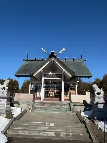 豊幌神社の{uncategorized: "未分類", other: "その他", undefined: "問題あり", building: "その他建物", grave: "お墓", sacred_gate: "鳥居", guardian: "狛犬", statue: "像", buddha: "仏像", history: "歴史", nature: "自然", garden: "庭園", animal: "動物", pagoda: "塔", temizu: "手水舎", mountain_gate: "山門・神門", sanctuary: "本殿・本堂", subordinate: "末社・摂社", art: "芸術", scenery: "景色", jizo: "地蔵", ema: "絵馬", goshuin: "御朱印", omikuji: "おみくじ", items: "授与品その他", amulet: "お守り", goshuincho: "御朱印帳", eats: "食事", festival: "お祭り", votive_dance: "神楽", shichigosan: "七五三参", wedding: "結婚式", experience: "体験その他", initially: "初詣", around: "周辺", anti_infection: "感染症対策"}